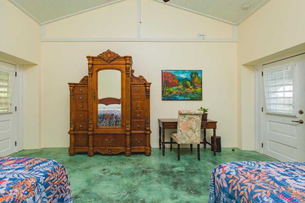 Feather Leaf Inn Frederiksted Exteriér fotografie